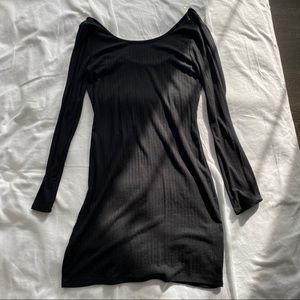 long sleeve scoop neck dress